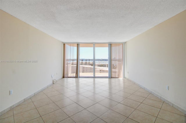 4 of 23 - 18011 Biscayne Blvd 1103, Aventura, FL