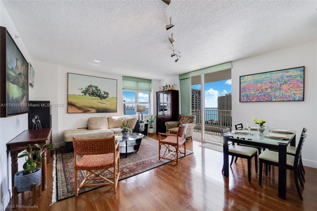 3 of 30 - 701 Brickell Key Blvd 1510, Miami, FL