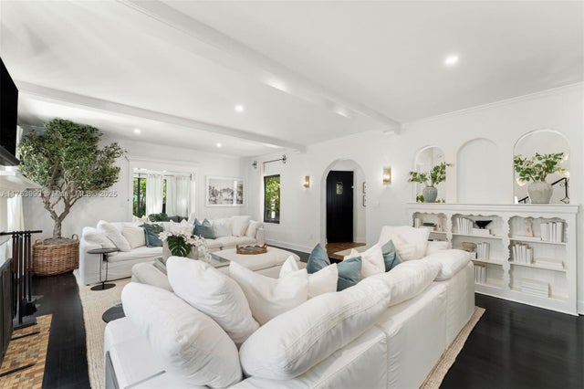 4 of 47 - 4430 Alton Rd, Miami Beach, FL