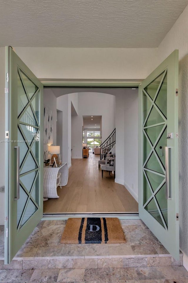 4 of 75 - 529 Les Jardin Dr, Palm Beach Gardens, FL