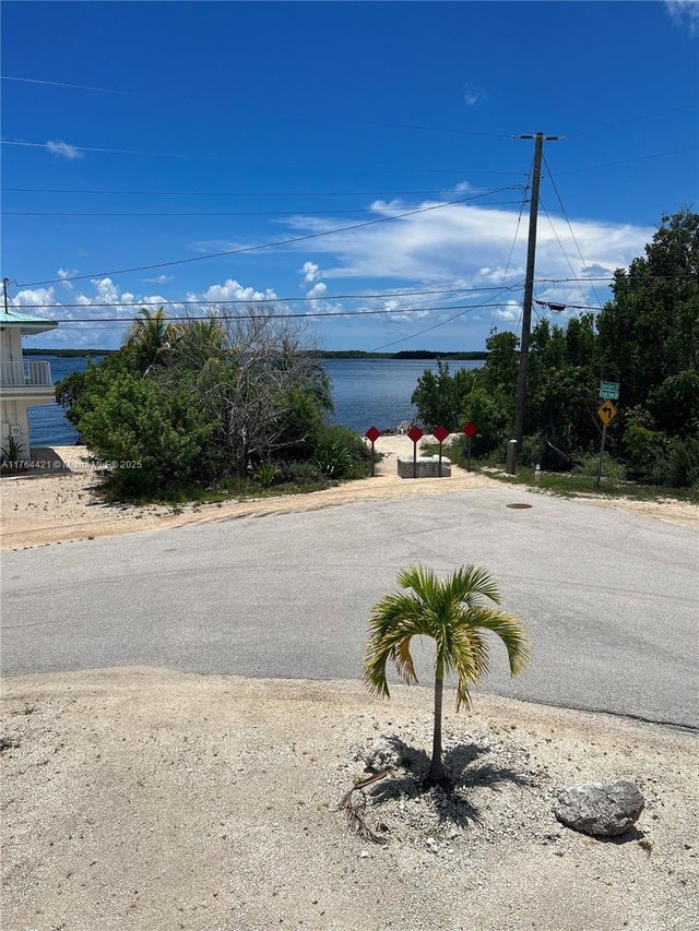 4 of 23 - 16 Shoreland Dr, Key Largo, FL