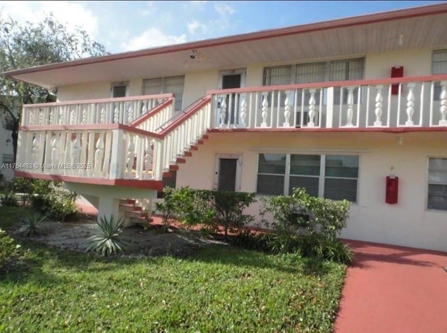 1 of 6 - 130 Camden F, West Palm Beach, FL