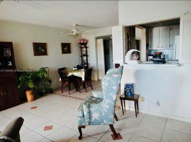 4 of 6 - 130 Camden F, West Palm Beach, FL