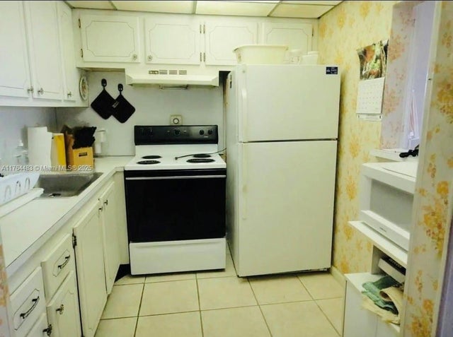 5 of 6 - 130 Camden F, West Palm Beach, FL