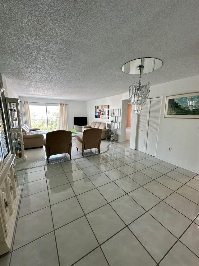 3 of 29 - 17800 Atlantic Blvd 509, Sunny Isles Beach, FL