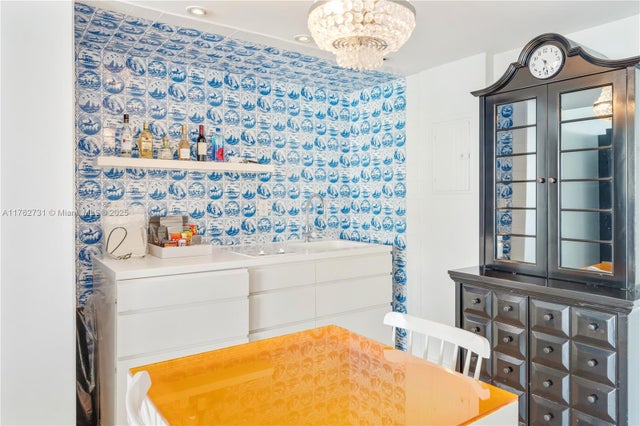 5 of 13 - 1100 West Ave 1212, Miami Beach, FL