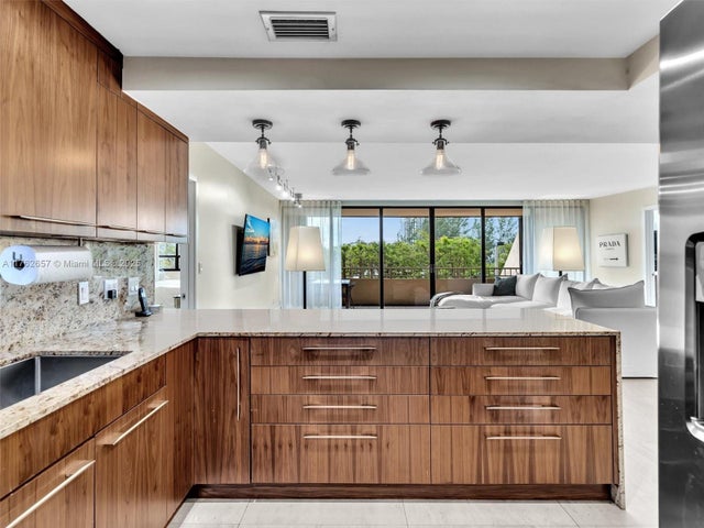 3 of 49 - 11113 Biscayne Blvd 253, Miami, FL