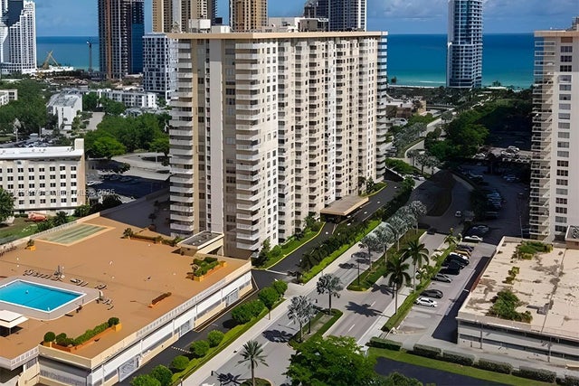 1 of 42 - 231 174th St M18, Sunny Isles Beach, FL