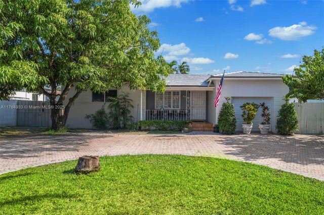 5810 Sw 22nd St, Miami