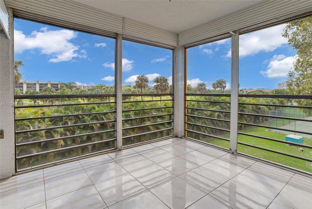 3 of 10 - 9370 Sw 8th St 322, Boca Raton, FL