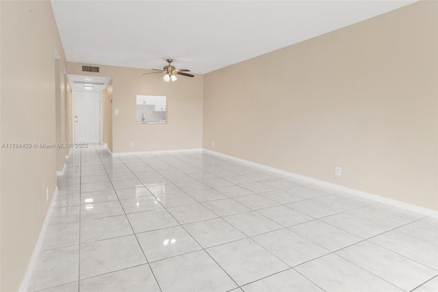 4 of 10 - 9370 Sw 8th St 322, Boca Raton, FL