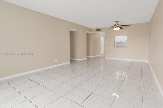5 of 10 - 9370 Sw 8th St 322, Boca Raton, FL