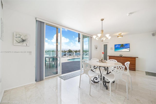 5 of 16 - 405 N Hibiscus Dr 110, Miami Beach, FL