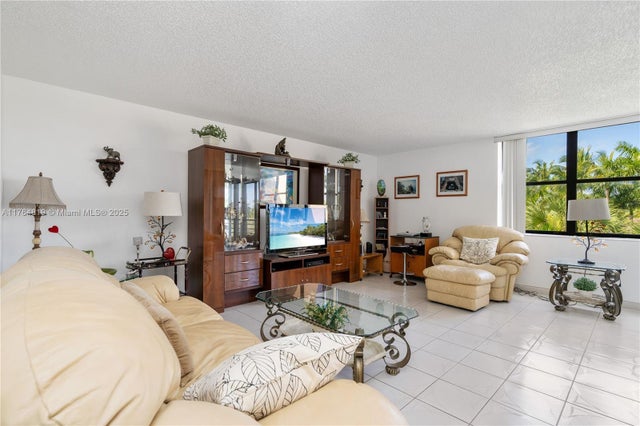 5 of 32 - 20401 Ne 30th Ave 416-8, Aventura, FL