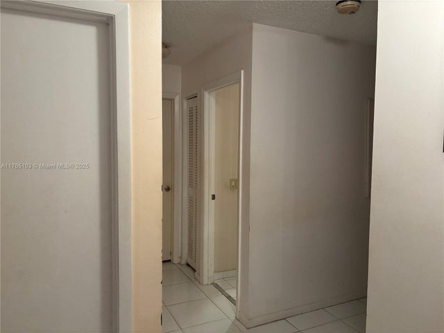 4 of 5 - 5145 Nw 75th Ave, Lauderhill, FL