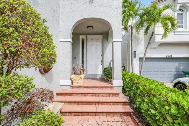 3 of 54 - 3015 Ne 208th St, Aventura, FL