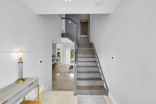 4 of 54 - 3015 Ne 208th St, Aventura, FL