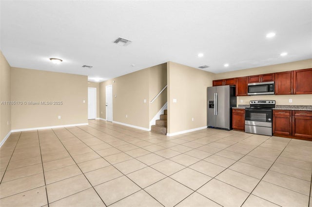 4 of 26 - 961 Sw 15th St, Deerfield Beach, FL