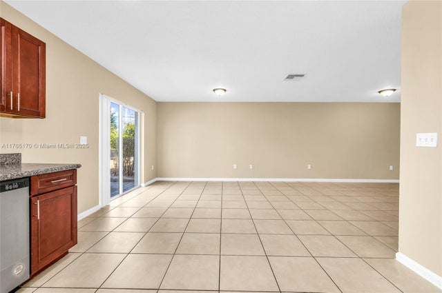 5 of 26 - 961 Sw 15th St, Deerfield Beach, FL