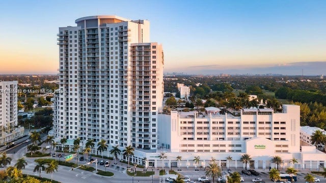 1 of 3 - 1776 Polk Street 1006, Hollywood, FL