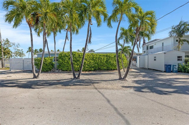 2 of 46 - 230 Jolly Roger Dr, Key Largo, FL