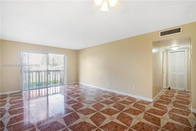 4 of 13 - 15205 Ne 6th Ave D111, Miami, FL