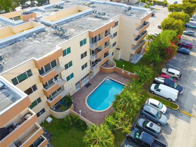 4 of 26 - 8050 Nw 8th St 1409, Miami, FL