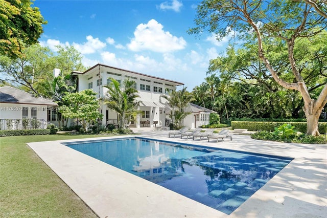 4 of 67 - 4550 Sunset Dr, Coral Gables, FL