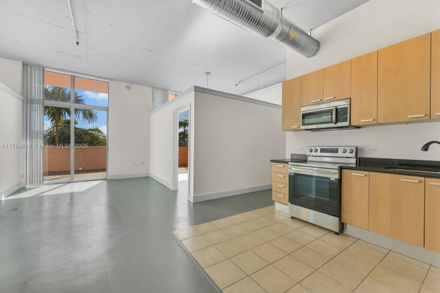2 of 17 - 2100 Van Buren St 206, Hollywood, FL