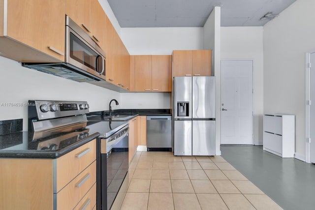 4 of 17 - 2100 Van Buren St 206, Hollywood, FL