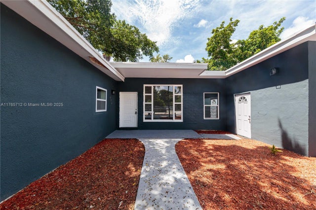 4 of 21 - 434 Nw 110th St, Miami, FL