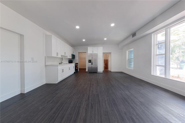 5 of 21 - 434 Nw 110th St, Miami, FL