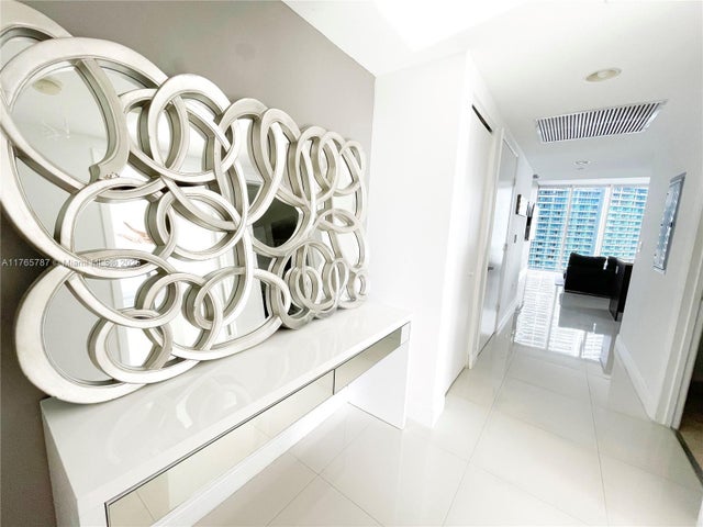 1 of 26 - 485 Brickell Ave 2602, Miami, FL