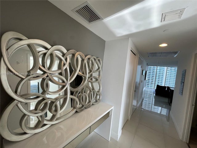 5 of 26 - 485 Brickell Ave 2602, Miami, FL