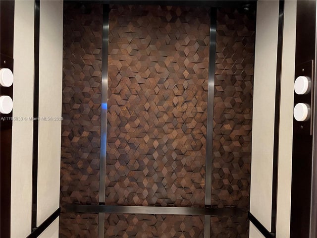 1451 Brickell Ave 2004, Miami