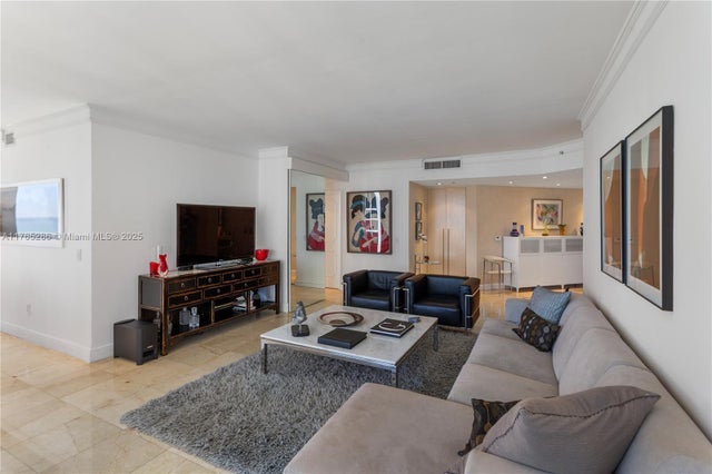 5 of 33 - 4775 Collins Ave 2101, Miami Beach, FL