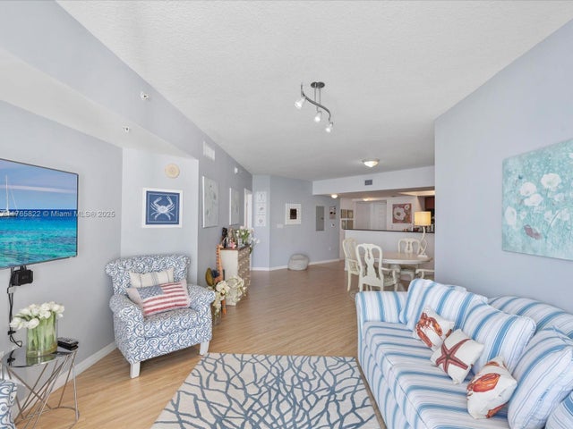 5 of 37 - 16699 Collins Ave 3710, Sunny Isles Beach, FL