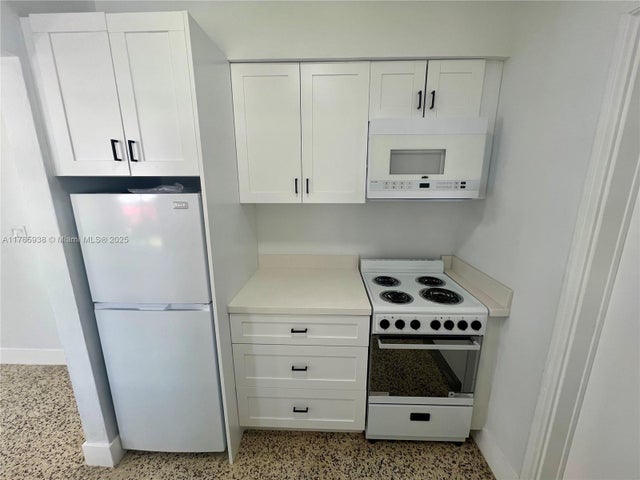 5 of 14 - 1710 Arthur St, Hollywood, FL