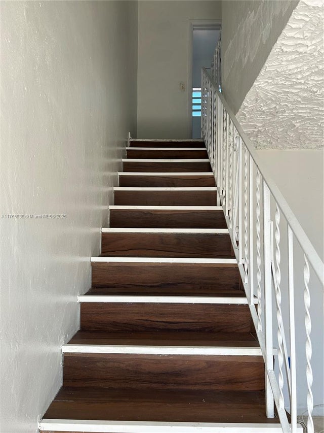 4 of 10 - 1513 Nw 81st St 1513, Miami, FL