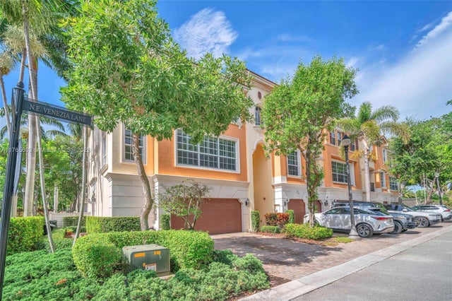 2 of 48 - 616 Ne Venezia Lane 616, Boca Raton, FL