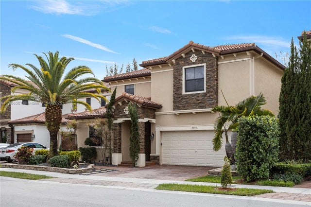2 of 41 - 9910 Nw 86th Ter, Doral, FL