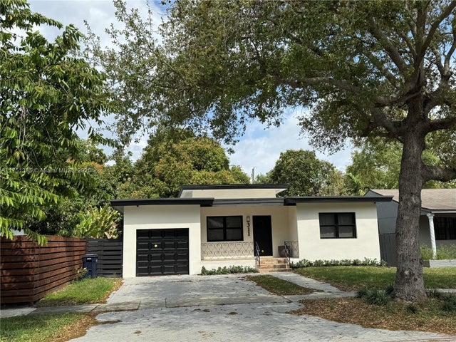 3 of 22 - 311 Ne 90th St, El Portal, FL