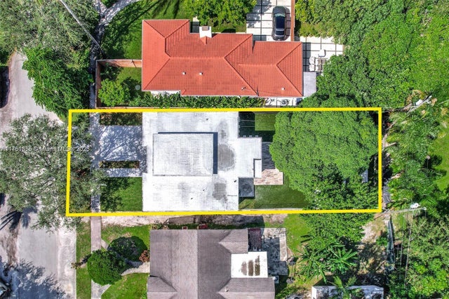 5 of 22 - 311 Ne 90th St, El Portal, FL