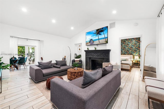 2 of 38 - 232 Nw 59th St, Miami, FL