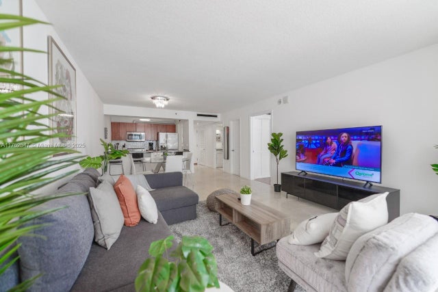 3 of 20 - 1200 Brickell Bay Dr 2107, Miami, FL