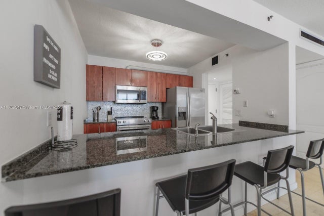 4 of 20 - 1200 Brickell Bay Dr 2107, Miami, FL