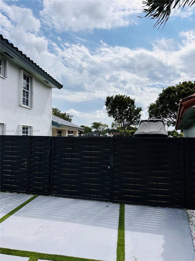 4 of 16 - 14820 Sw 63rd St, Miami, FL