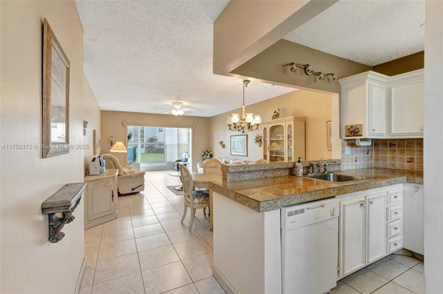 1 of 33 - 3500 Nw 48th Ave 415, Lauderdale Lakes, FL