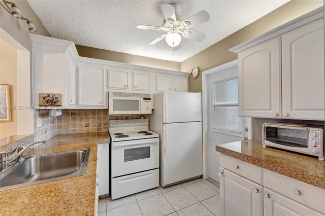 3 of 33 - 3500 Nw 48th Ave 415, Lauderdale Lakes, FL