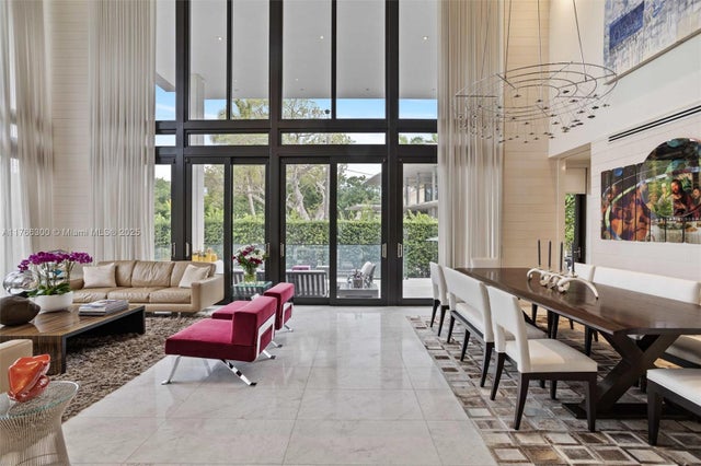 4 of 71 - 610 Harbor Cir, Key Biscayne, FL